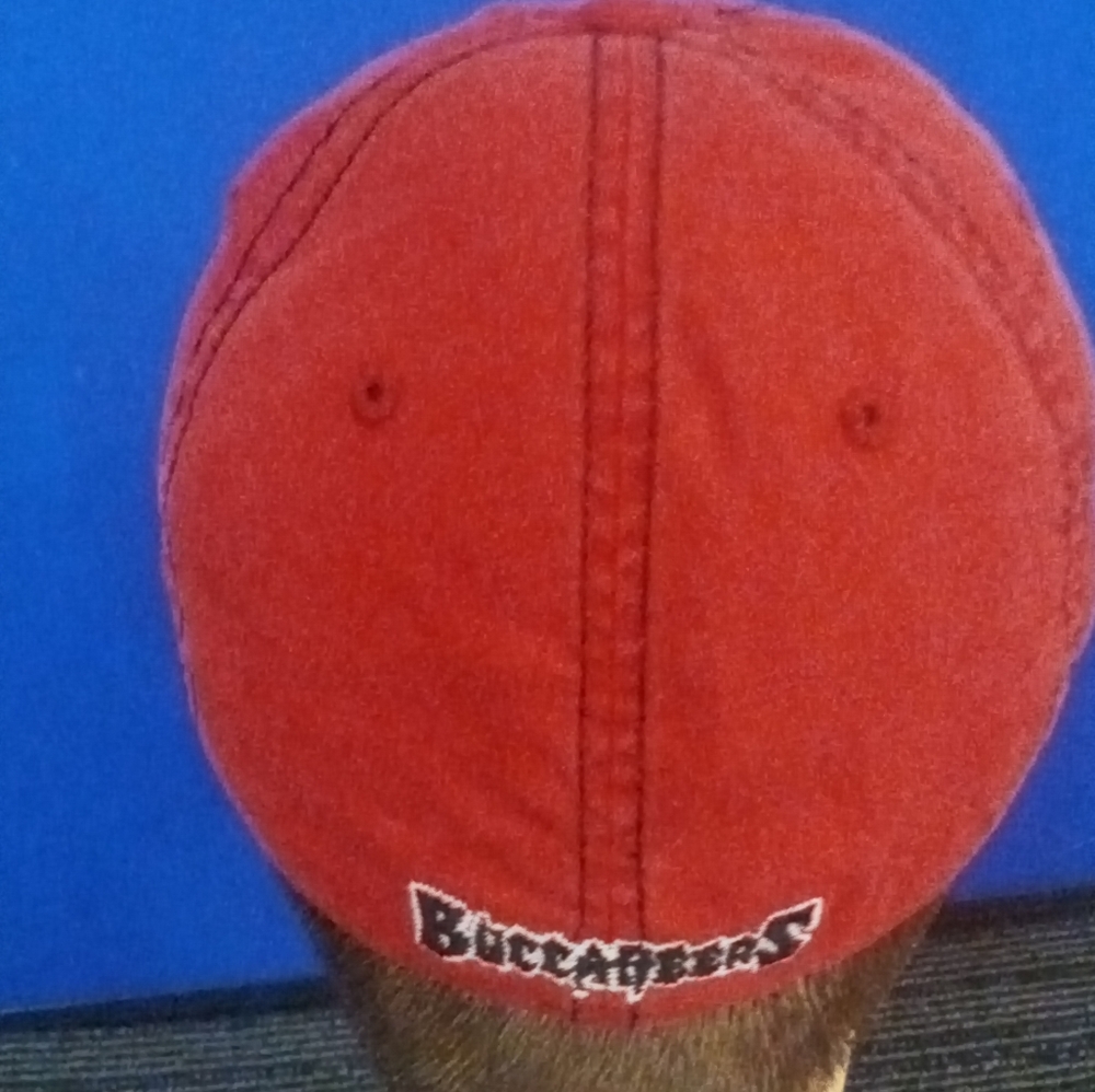 Red Buccaneers NFL Cap Reebok one size - Picture 3 of 6